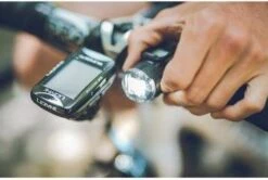 Lezyne Femto USB White Front Light -Component Bike Gear 13330615e296d85842e83.65517002