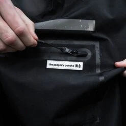 Poncho The Peoples Poncho 3.0 Hardy Black 13 Poncho The Peoples Poncho 3.0 Hardy Black -Component Bike Gear 139964561895028e2e775.83978750