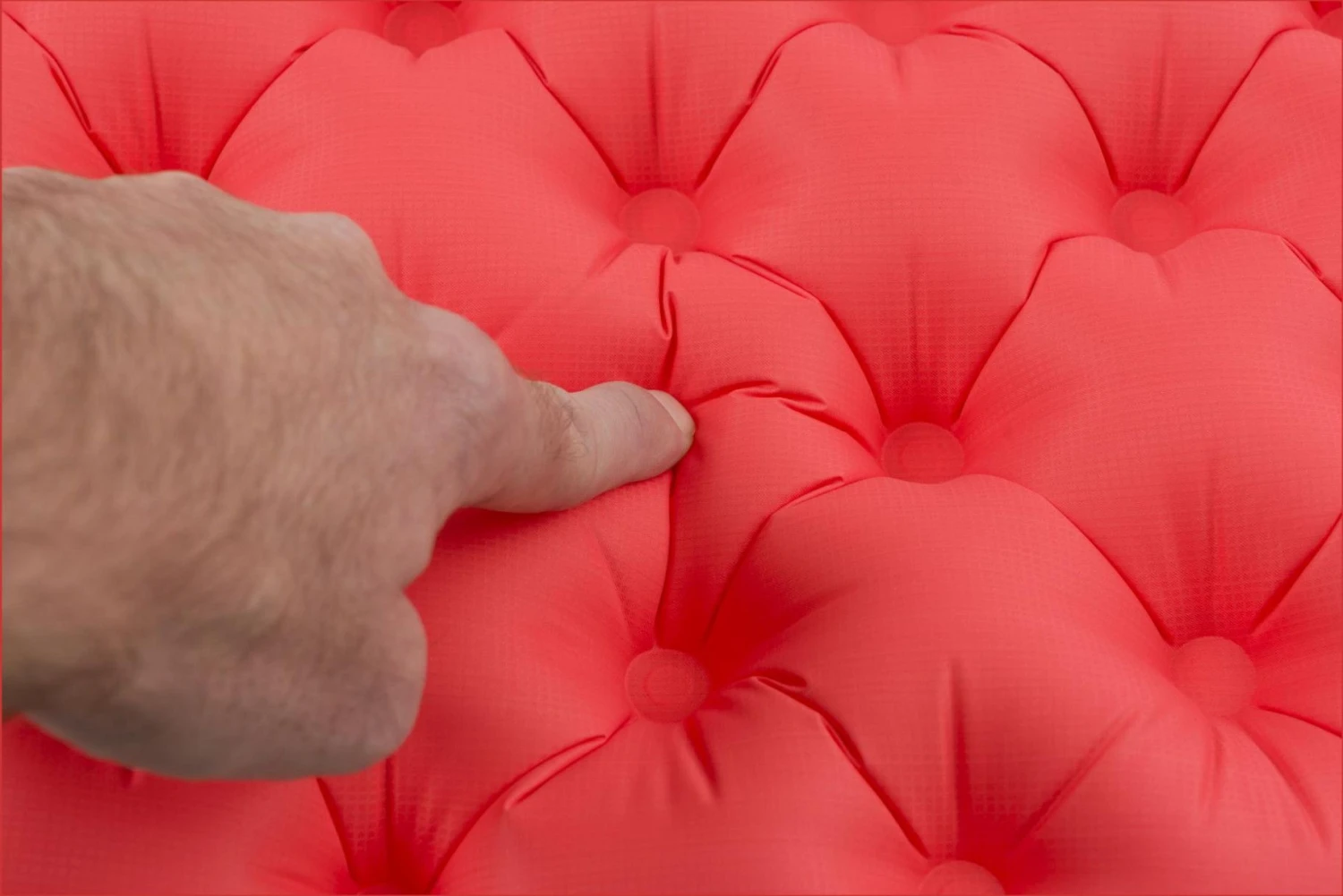 SEA TO SUMMIT ULTRALIGHT INSULATED WOMEN TC-Regular Mattress Red 4 SEA TO SUMMIT ULTRALIGHT INSULATED WOMEN TC-Regular Mattress Red - Image 4