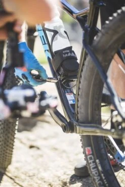 Lyne Quick-Draw Holder & Multitool (8 Functions) Black -Component Bike Gear 15306895eb424513e5b50.71971645