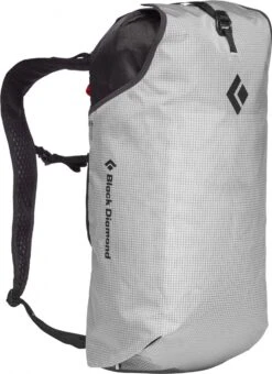 Black Diamond Trail Blitz 16 Unisex Black Backpack 6 Black Diamond Trail Blitz 16 Unisex Black Backpack -Component Bike Gear 18092475f69d69f25cc77.67665156