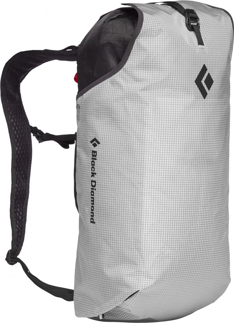 Black Diamond Trail Blitz 16 Unisex Black Backpack 3 Black Diamond Trail Blitz 16 Unisex Black Backpack - Image 3