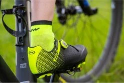 Northwave ORIGIN PLUS 2 Shoes Black / Fluo Yellow 9 Northwave ORIGIN PLUS 2 Shoes Black / Fluo Yellow -Component Bike Gear 18549055fc0c82d3c5f75.05509479