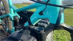 Reverse United In Shred Tailgate Noir -Component Bike Gear 18564655ffedb557c8293.85624837