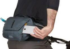 Thule Rail Hip Pack 4L Dark Blue + 1.5L Water Pocket -Component Bike Gear 191857160b756085aae73.80573726