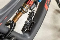 Wolf-tooth Wolf Tooth B-RAD Bottle Shift Black -Component Bike Gear 20300726093be1b465d23.52755681