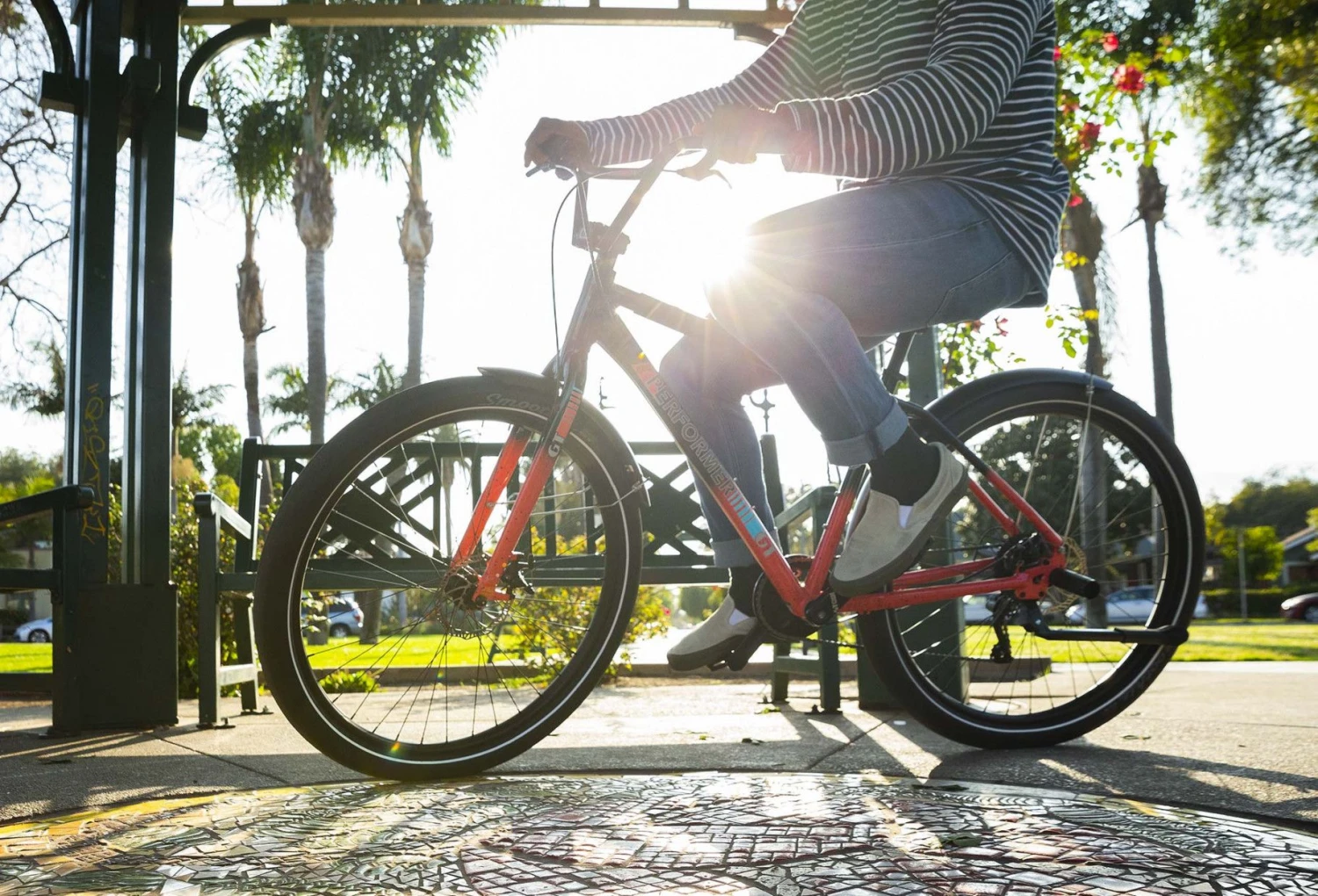 City Bike GT Street Performer 29'' Fade Black / Red 5 City Bike GT Street Performer 29'' Fade Black / Red - Image 5