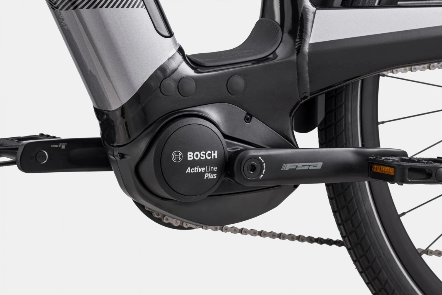 Cannondale Mavaro Neo 5+ Electric City Bike Shimano Deore 10S 625 Wh 700 Mm Black Pearl 6 Cannondale Mavaro Neo 5+ Electric City Bike Shimano Deore 10S 625 Wh 700 Mm Black Pearl - Image 6