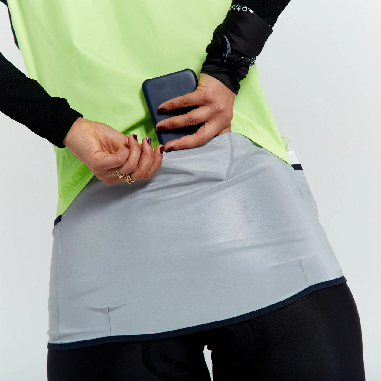 Triban Woman Windproof Vest Standard EN1150 Neon Yellow 3 Triban Woman Windproof Vest Standard EN1150 Neon Yellow - Image 3