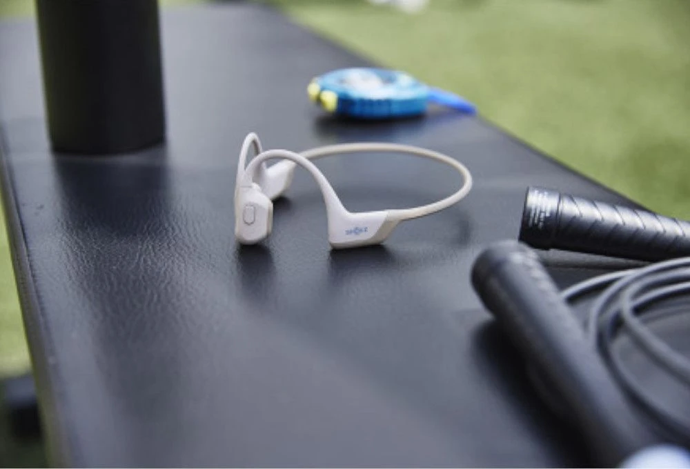 Shokz Openrun Pro Pink Bluetooth Headset 6 Shokz Openrun Pro Pink Bluetooth Headset - Image 6