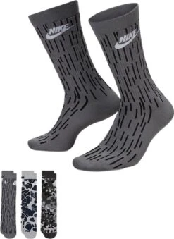 Nike Sportswear Everyday Essential Socks Black/White 7 Nike Sportswear Everyday Essential Socks Black/White -Component Bike Gear 219793961e545069cac11.55336997 1