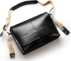 BROOKS ENGLAND BROOKS BARBICAN Hard Leather Shoulder Bag Black