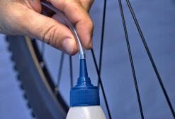 SQUIRT Seal Preventive Bottle 150ml -Component Bike Gear 5c46ec533aeb4