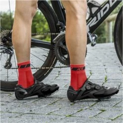 GripGrab Classic Regular Cut Sock Red -Component Bike Gear 5ca33685f3776